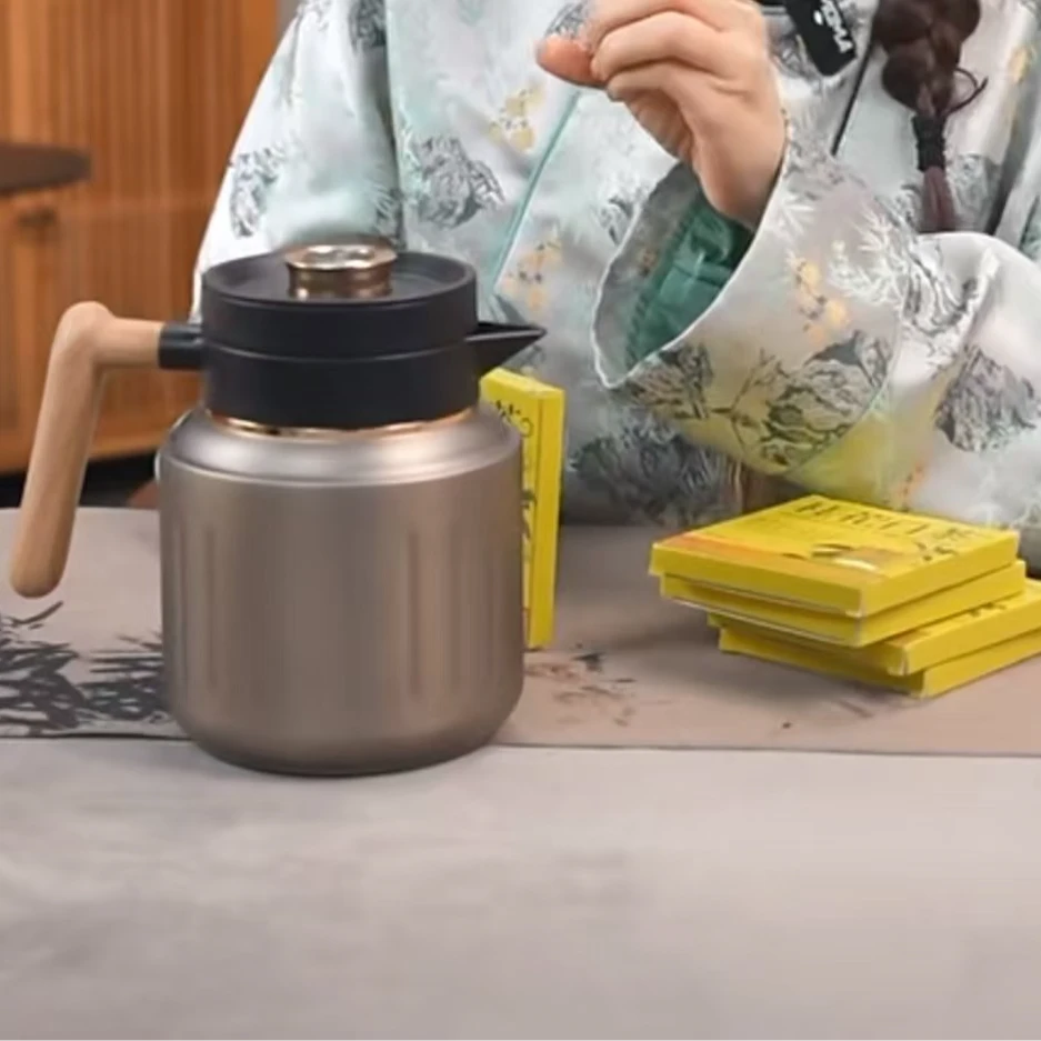 【临时链接】灰色木纹柄焖壶搭配桂花白茶