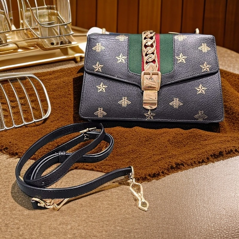 95新 GUCCI/古驰 黑色塞尔维亚蜜蜂链条包1210 6353