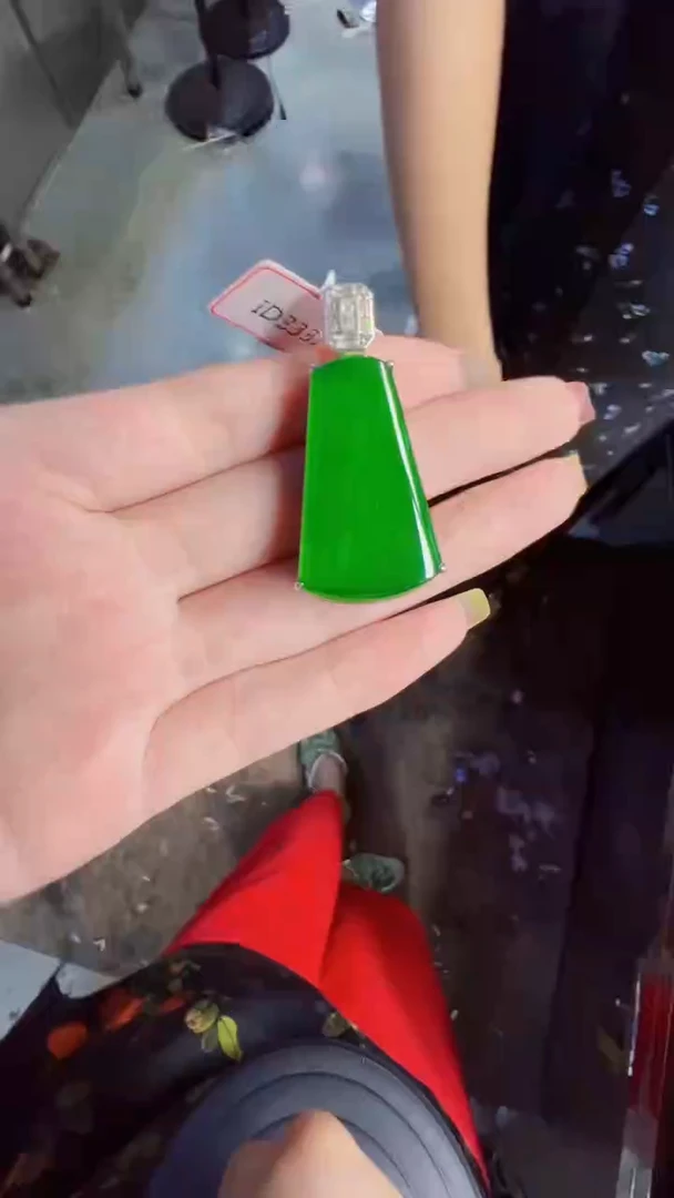 未镶嵌定制翡翠翡翠A货有轻微色差属于正常现象无事牌多样性发货1