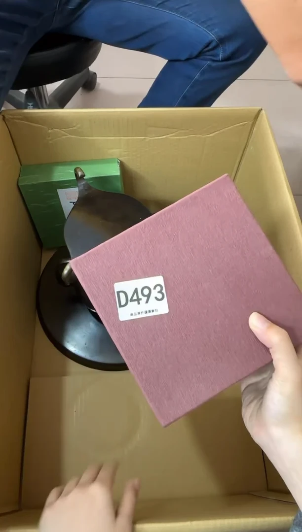 其他肖**子493...中古产品谨慎参拍