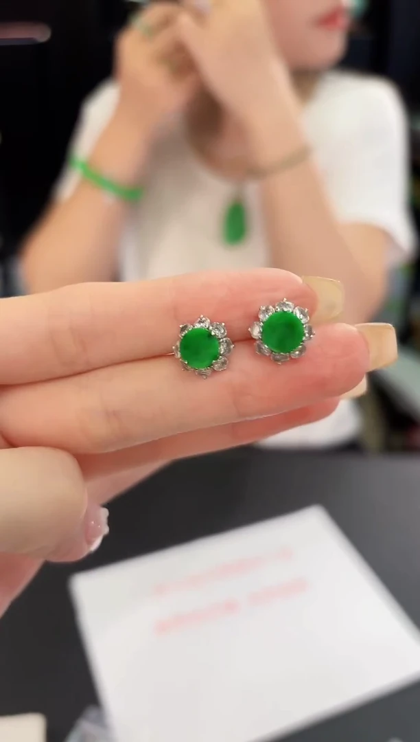 翡翠未镶嵌耳饰缅料A货/多样性发货/一件