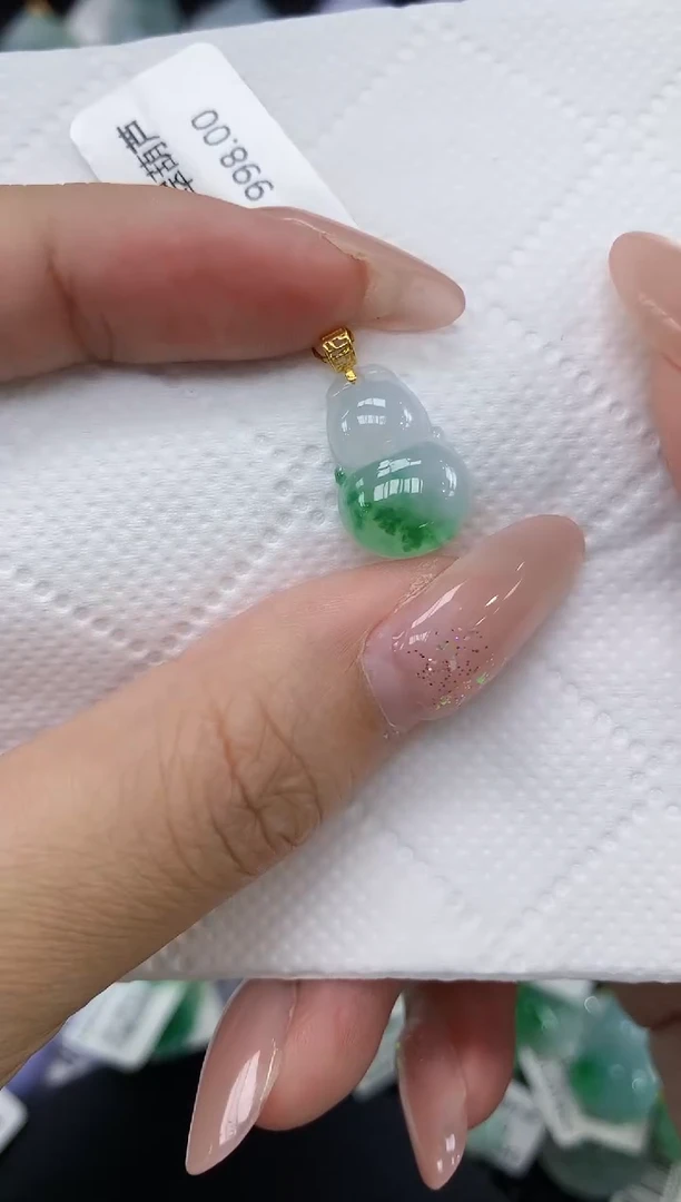 颈饰18K金镶嵌翡翠1111111111
