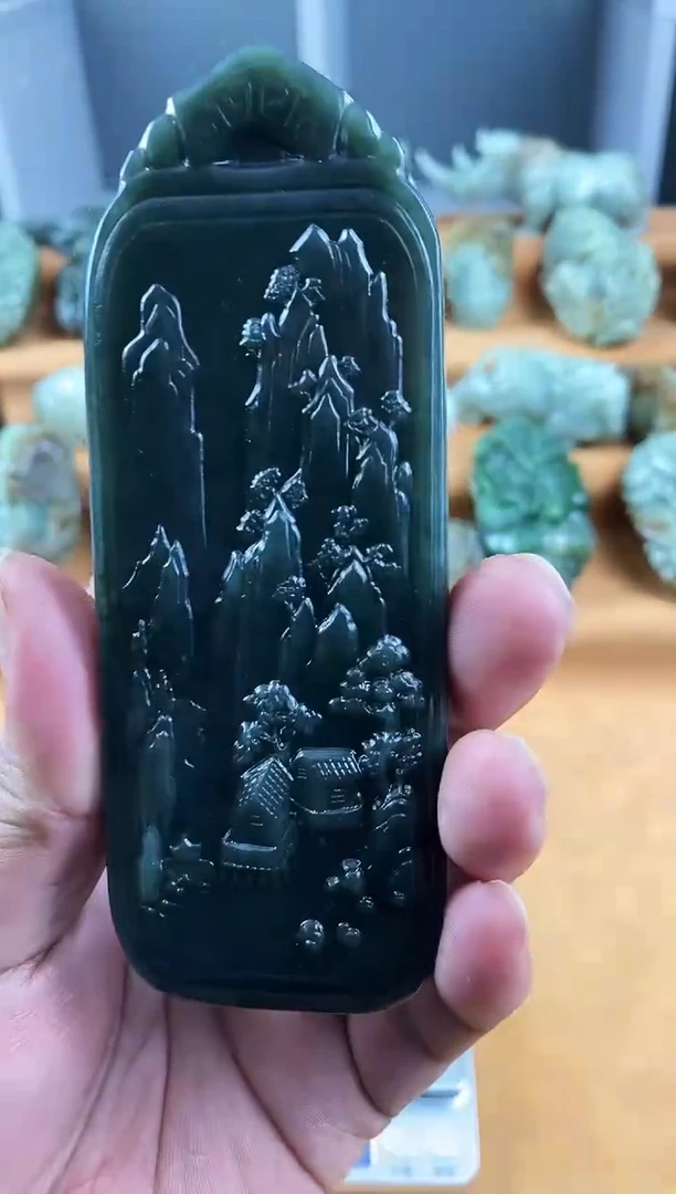 未镶嵌和田玉把件1