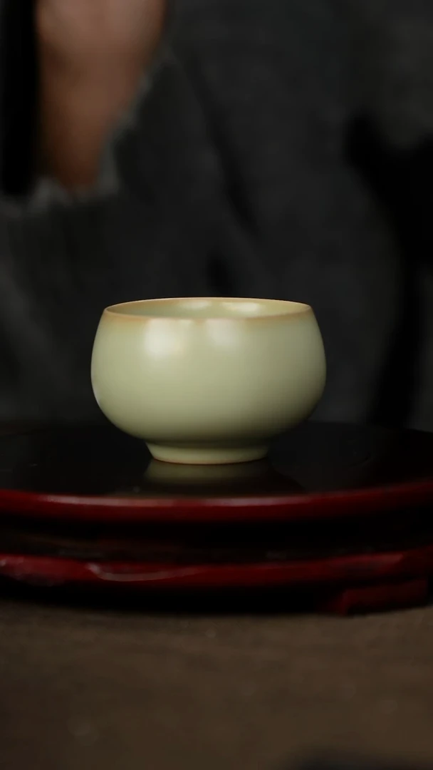 全品 粉青 禅定杯 带底款
