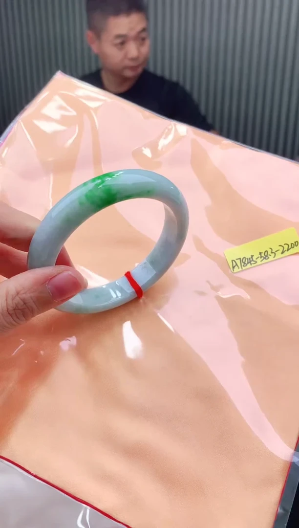 未镶嵌手镯翡翠58