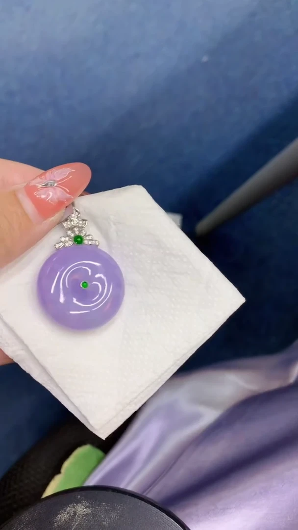 颈饰18K金镶嵌翡翠兔**二1