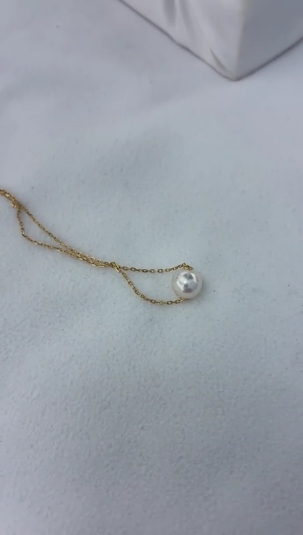 颈饰18K金镶嵌海水珍珠路路通8-8.5微瑕（赠送银链子