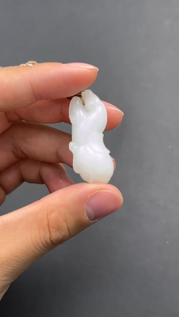 未镶嵌手串和田玉且末天泰白玉唐马吊坠微色差