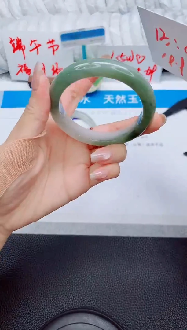 石英质玉手镯未镶嵌150-56.5