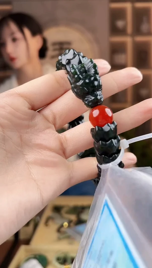 颈饰未镶嵌和田玉拍一发一，多样性发货