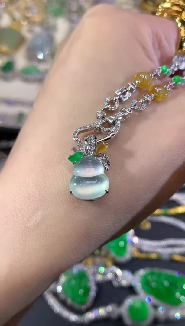 吊坠(不含链)18K金镶嵌翡翠107-葫芦（不含链和扣