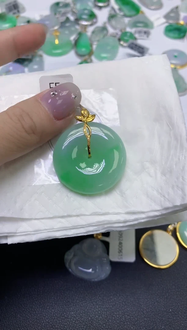 颈饰18K金镶嵌翡翠天然缅甸翡翠A货百元以上9元证书费自理