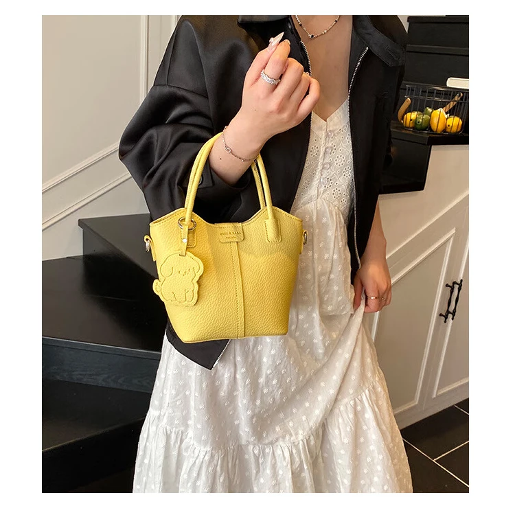 铂呐苓mini斜挎包复古荔枝纹手提水桶包时尚质感520礼物包包女款