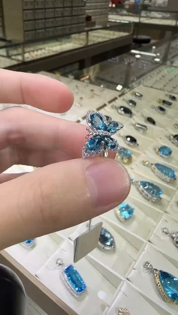 银S925镶嵌戒指托帕石16mm蝴蝶设计款