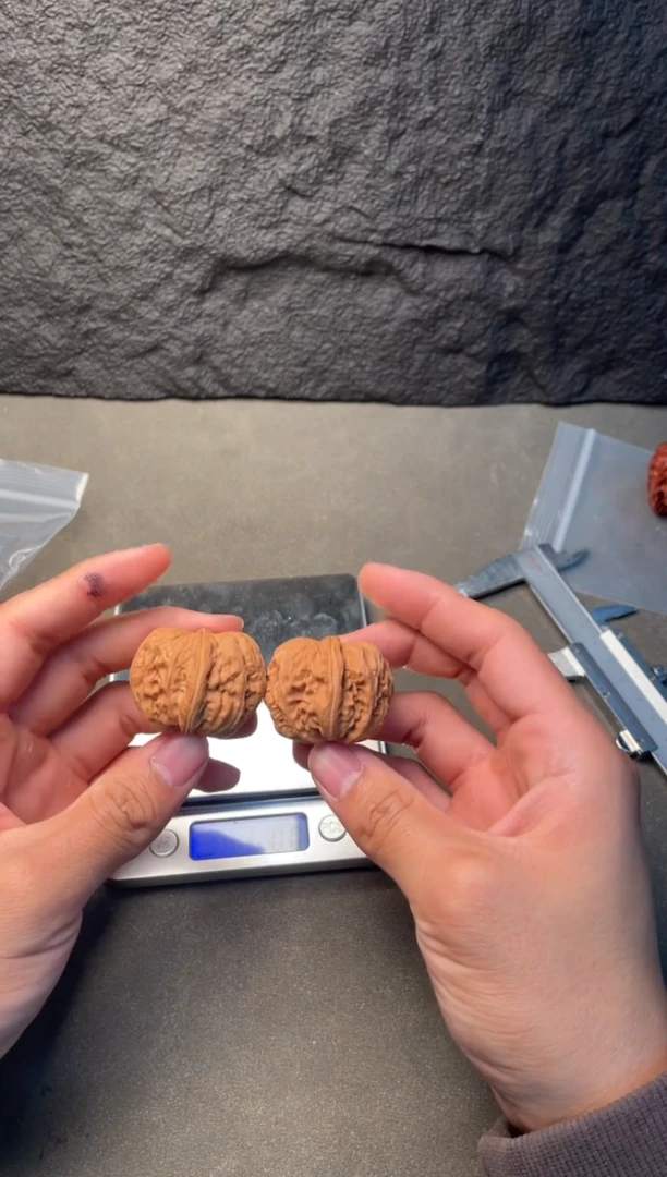 吊坠文玩核桃18元宝