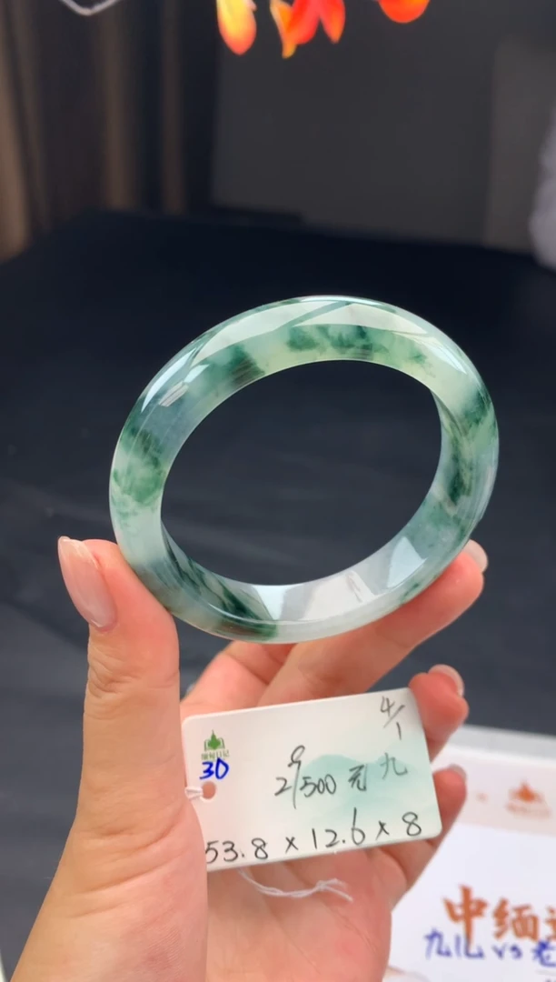 未镶嵌手镯翡翠翡翠自带#送人#，假一赔三