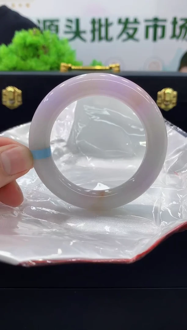 翡翠手镯未镶嵌手镯