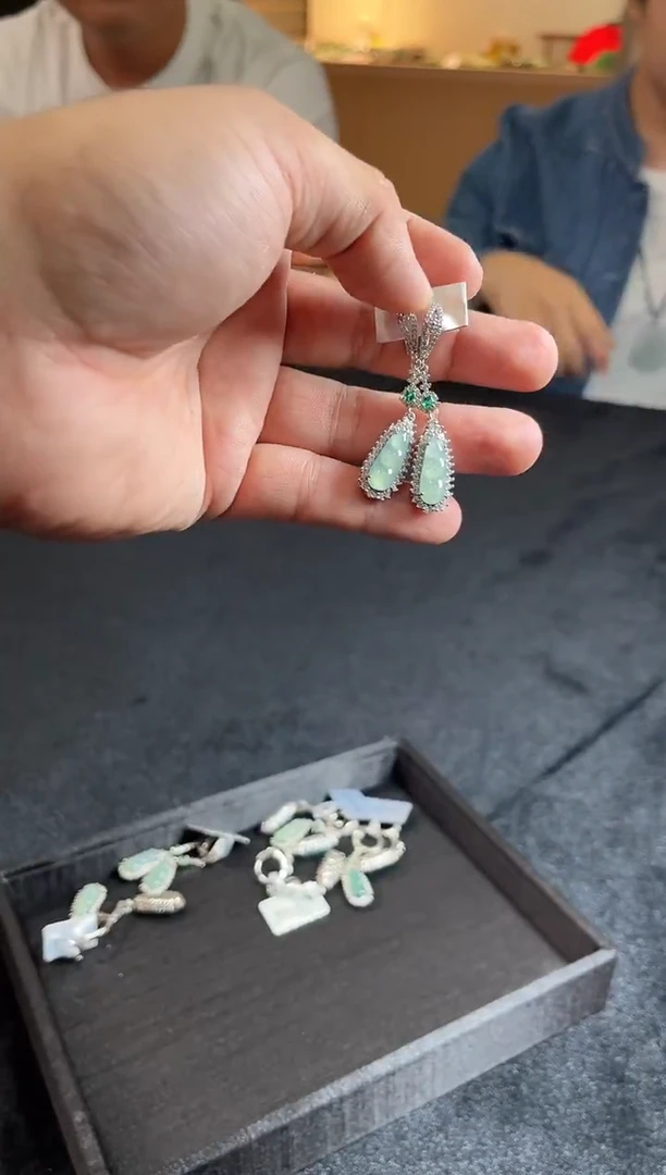 未镶嵌翡翠耳饰16240/多样性发一个