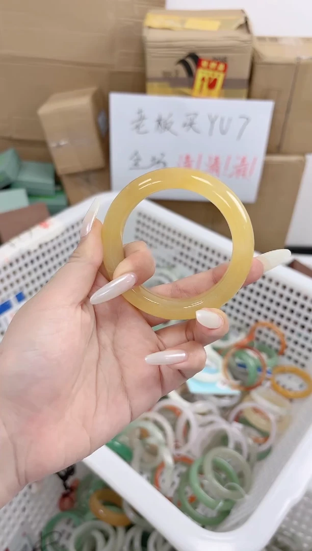 石英质玉手镯未镶嵌K105-56.3