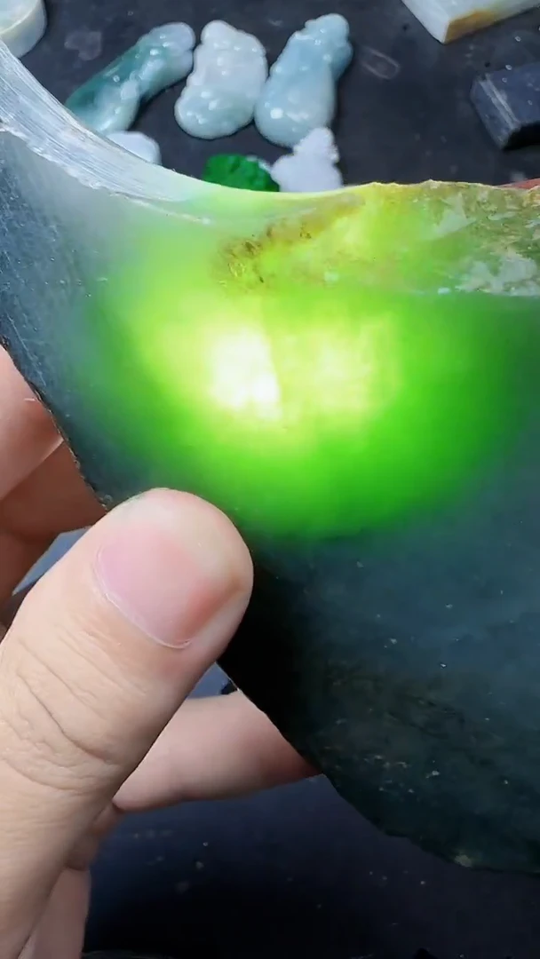 翡翠挂件未镶嵌104翡翠