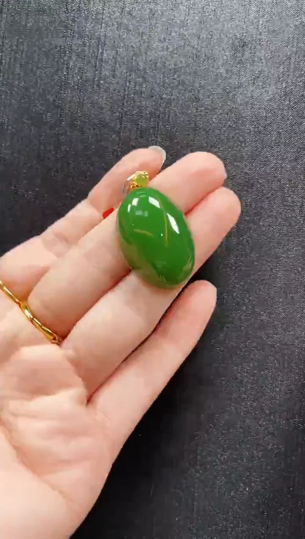 吊坠(赠链)18K金镶嵌和田玉多样性发一