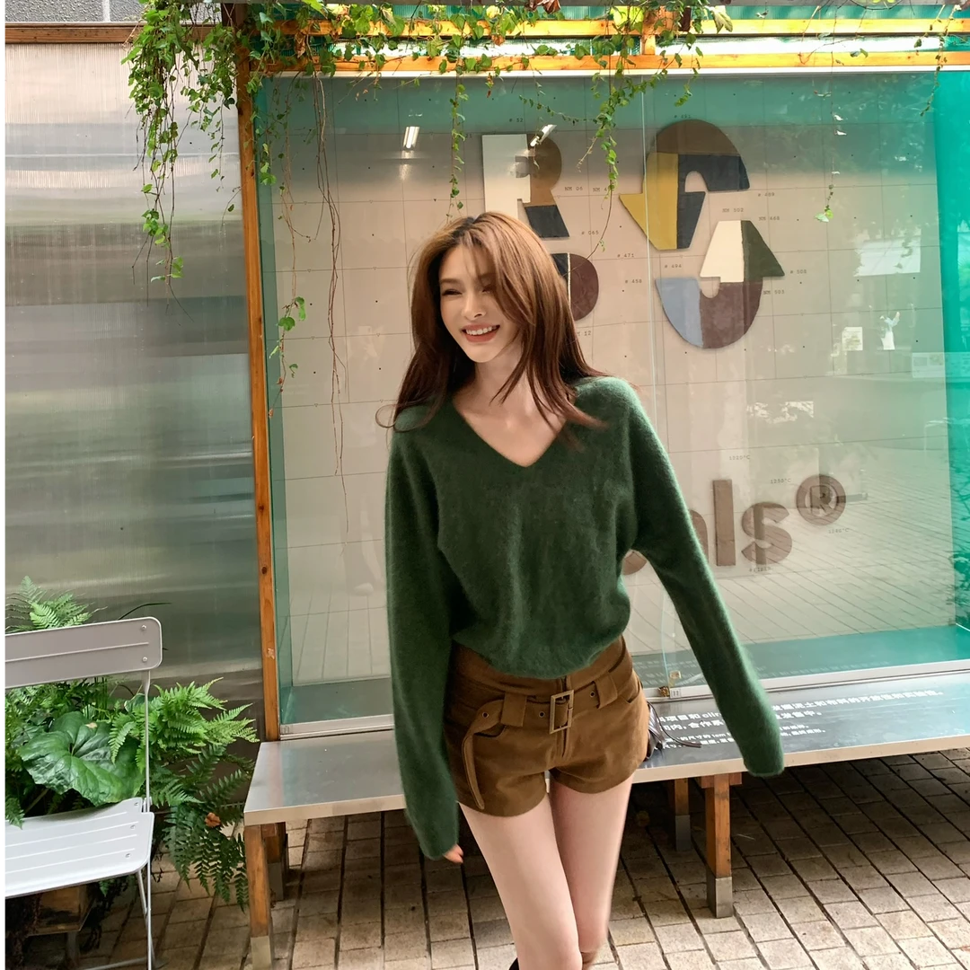 气质毛针织衫显瘦秋冬2025新款设计感长袖上衣百搭女高腰显瘦短裤