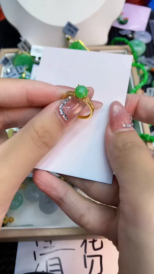 翡翠未镶嵌吊坠(不含链)1
