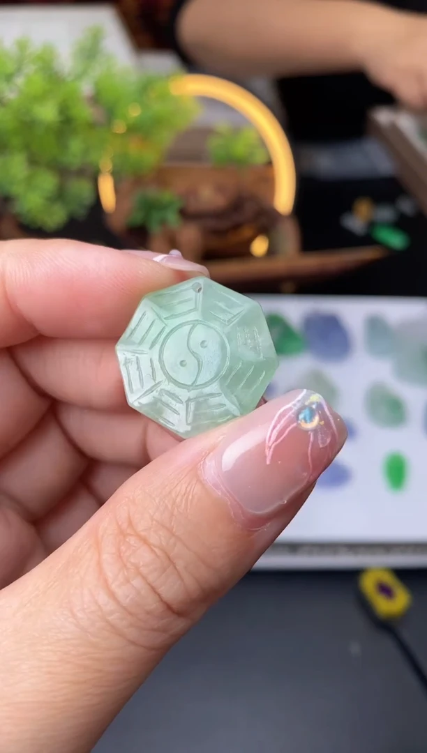 【闪购商品】翡翠颈饰未镶嵌批量货品 多样性发其一/福利