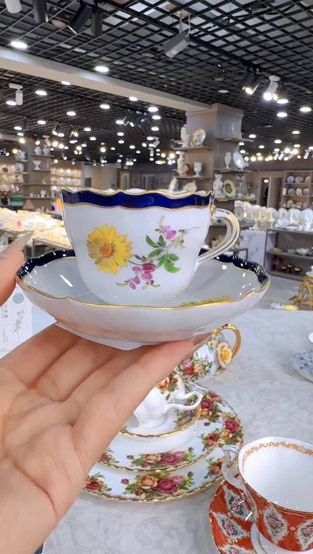 骨瓷娜娜中古瓷器如图所示135