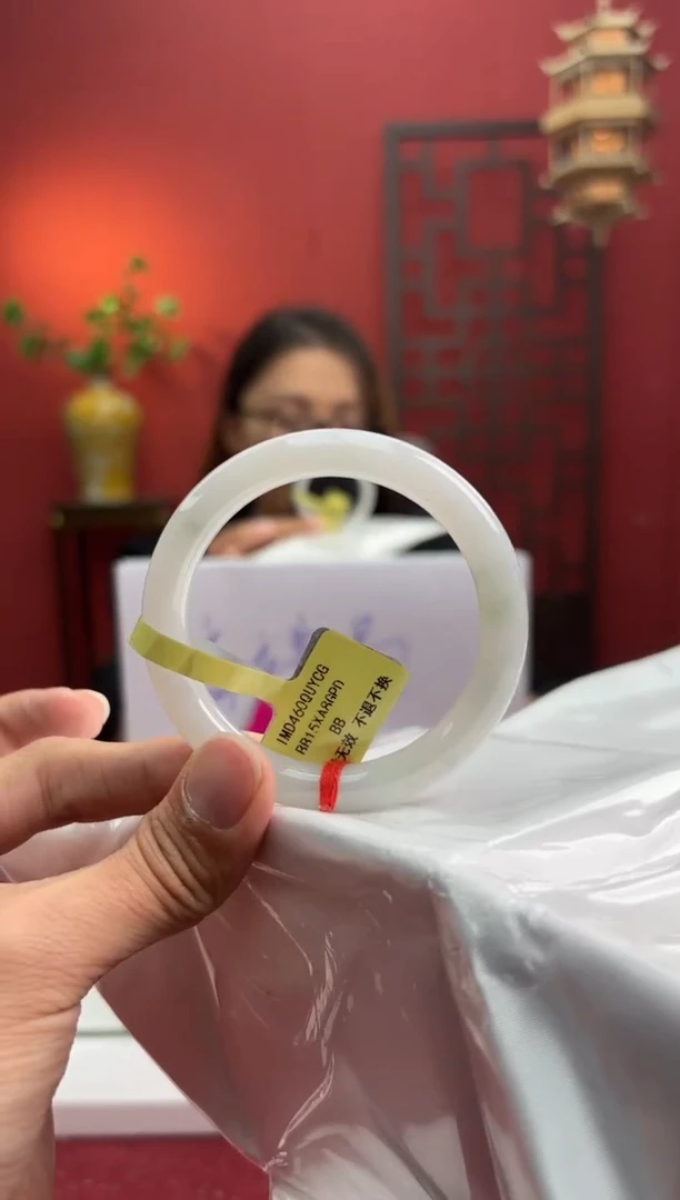 未镶嵌手镯（圆镯）翡翠翡翠手镯2