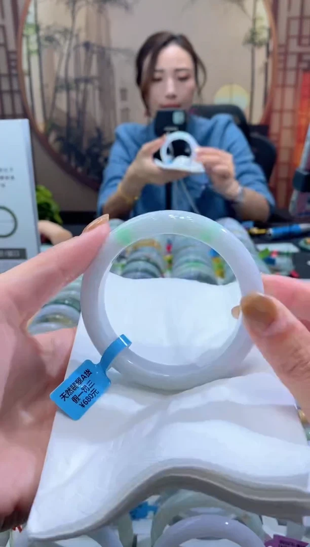 未镶嵌手镯翡翠000079082