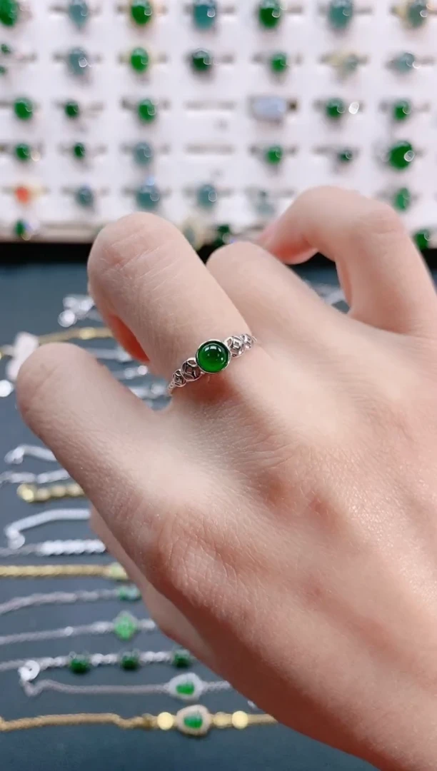【闪购商品】翡翠戒指银S925镶嵌天然翡翠