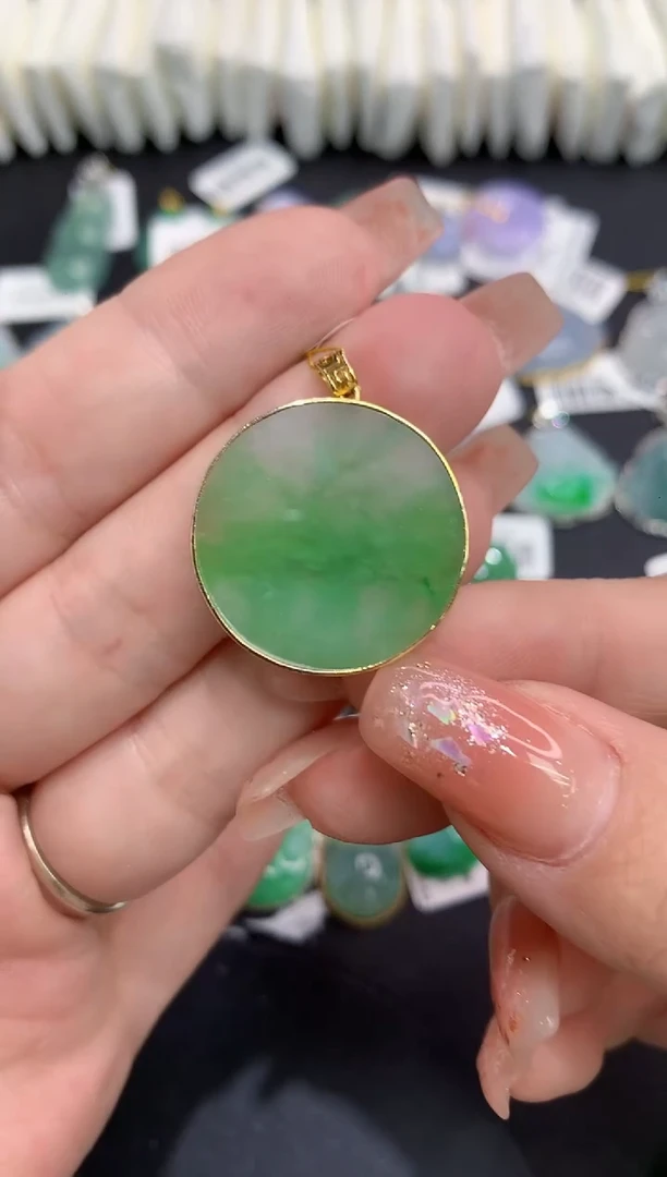 吊坠(不含链)18K金镶嵌翡翠1111111111111