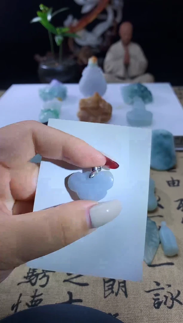 颈饰未镶嵌翡翠1