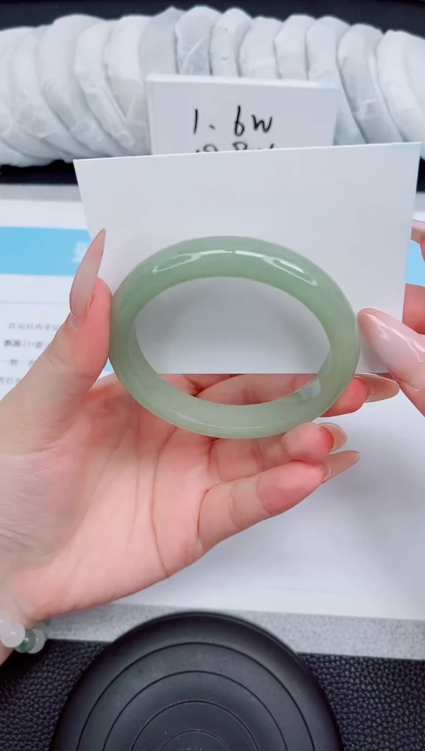 石英质玉手镯未镶嵌87-58.5