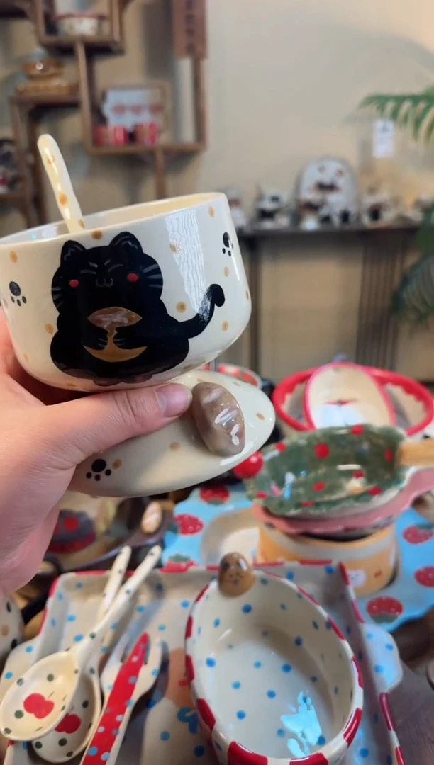 【闪购商品】面包猫咪高足杯子高温瓷器
