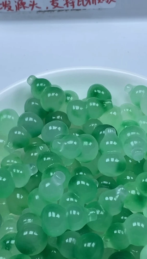 南红玛瑙未镶嵌颈饰 W1872绿飘花葫芦吊坠孔*2个