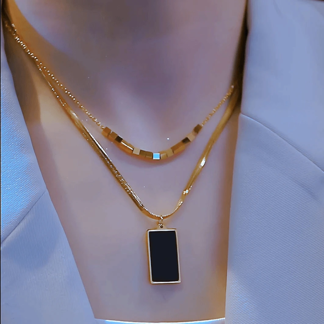 钛钢项链  爆款黑牌锁骨链不掉色锆石吊坠可水洗简约大气妈妈礼物