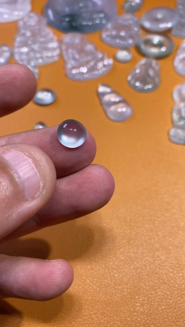 未镶嵌挂件翡翠蛋面8800