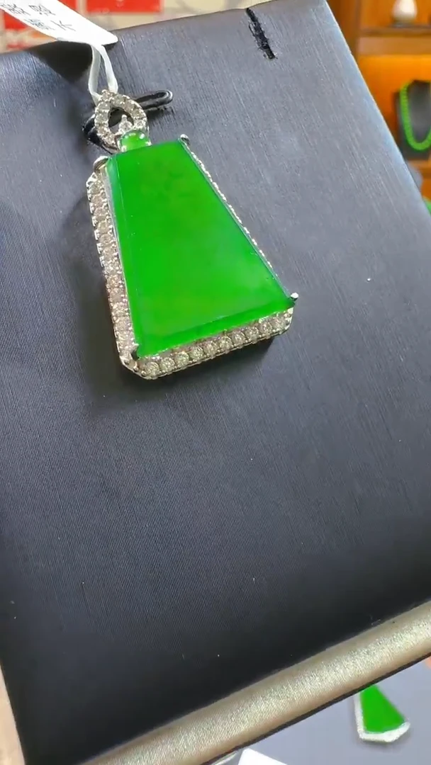 翡翠银S925镶嵌吊坠(赠链)天然A货翡翠