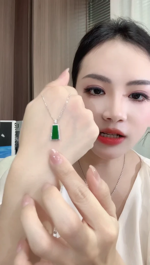 翡翠18K金镶嵌吊坠(不含链)A1 多样性发一件