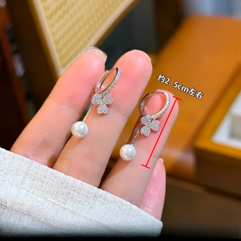 合金锆石耳饰 银色三叶草珍珠耳扣2025新款耳环小众时尚百搭耳饰