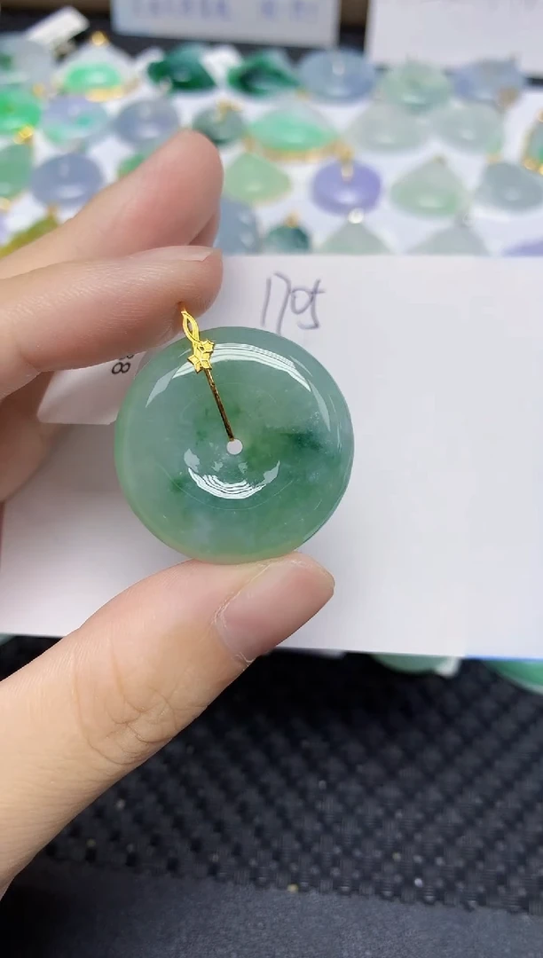 翡翠18K金镶嵌颈饰天然缅甸翡翠A货