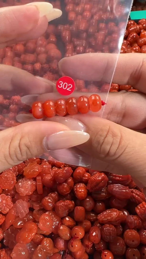 颈饰未镶嵌南红玛瑙1