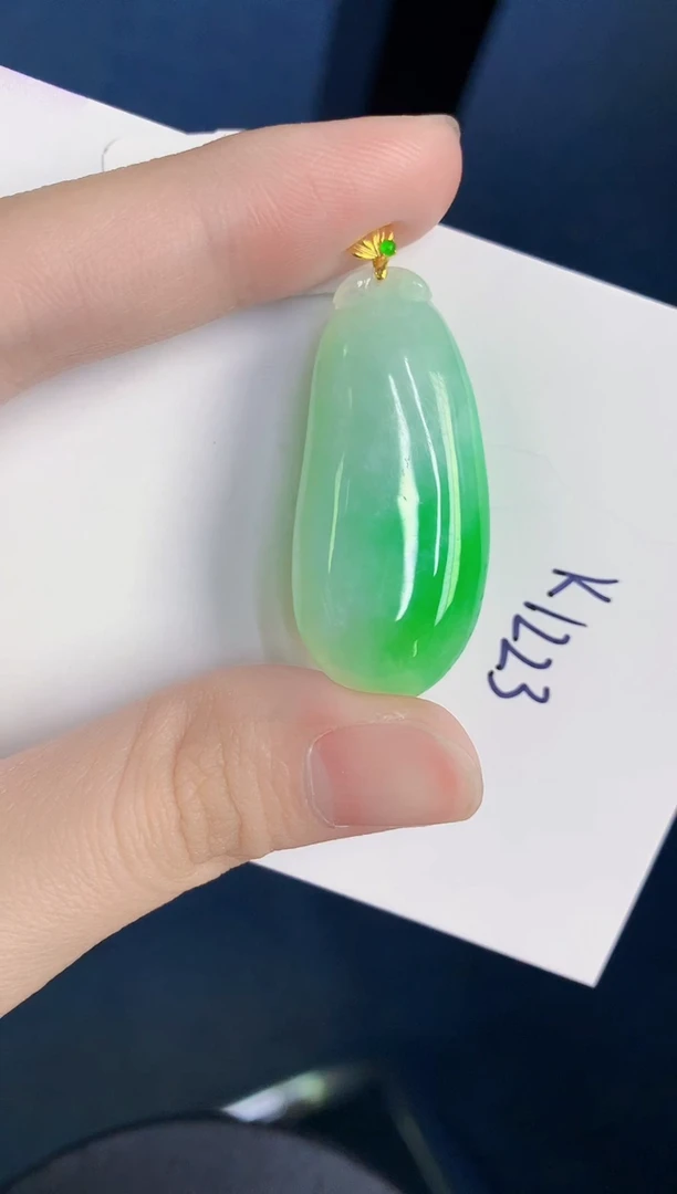 颈饰18K金镶嵌翡翠天然翡翠缅甸A货