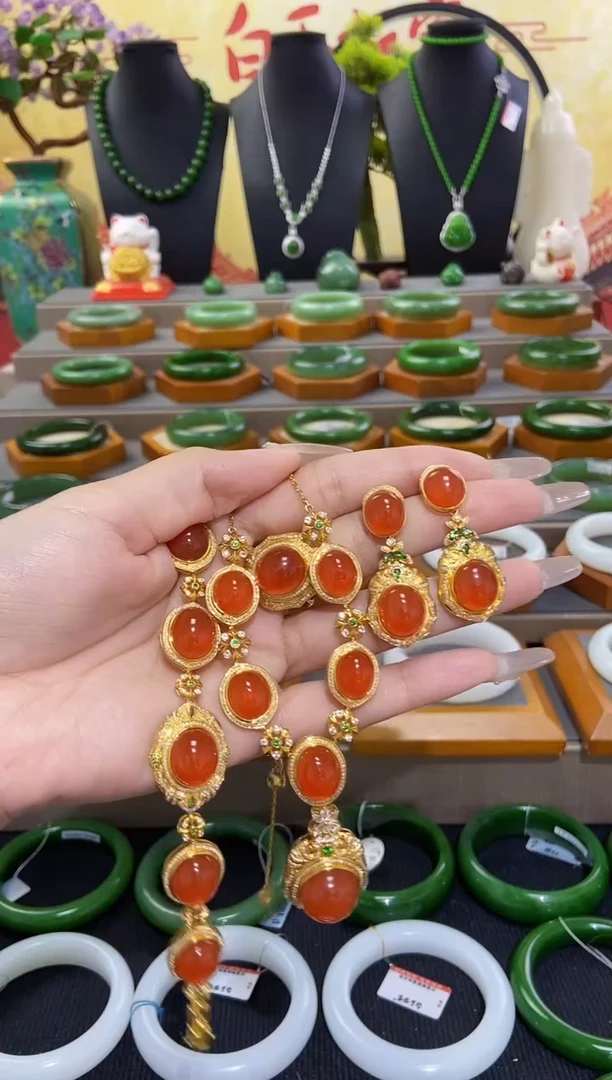 【闪购商品】南红玛瑙套装18K金镶嵌18K金冰红套装