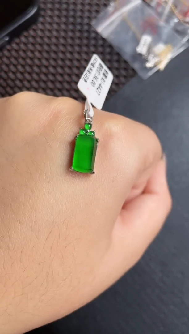 颈饰银S925镶嵌翡翠161