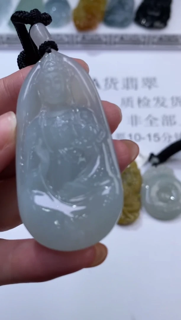 未镶嵌挂件翡翠370365  多人