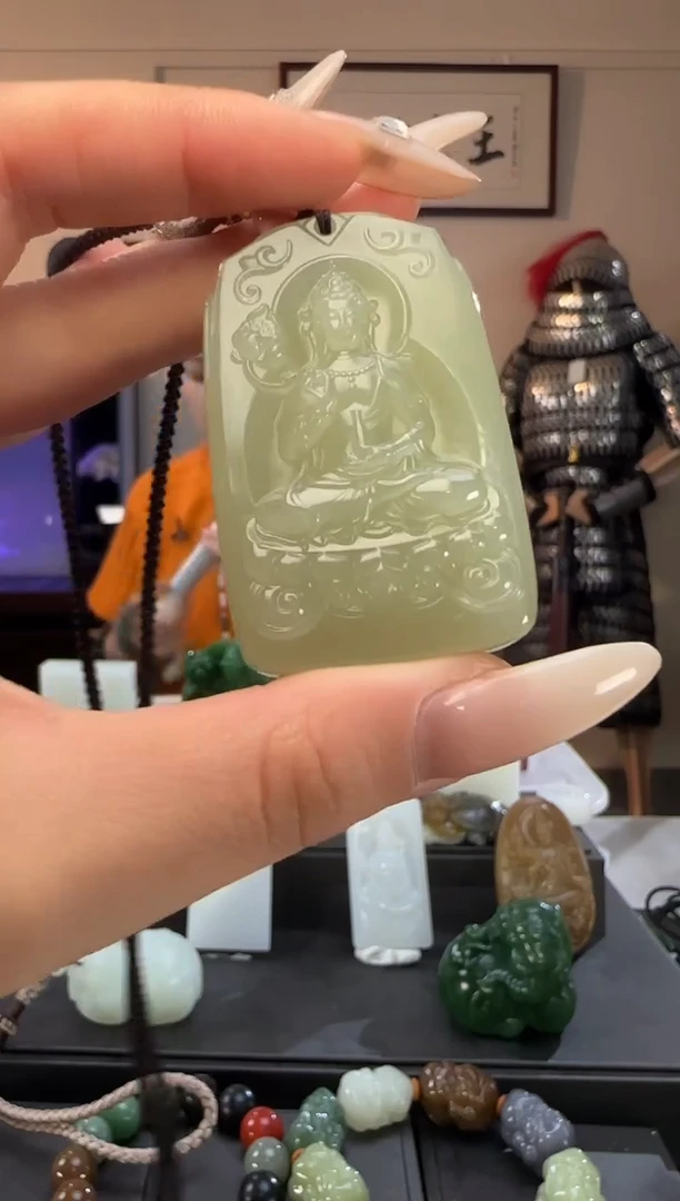 颈饰未镶嵌和田玉晴水观音牌吊坠