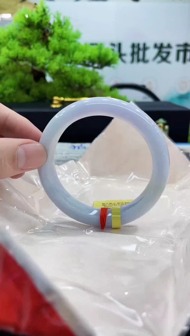 【闪购商品】翡翠手镯未镶嵌手镯